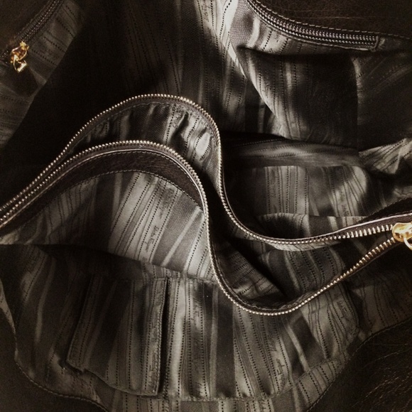 Salvatore Ferragamo Betulla Black Leather Tote Bag - Picture 5 of 8